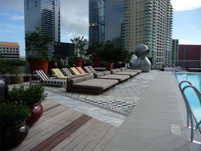 Building Photo - 1300 S Miami Ave