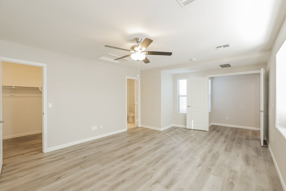 Building Photo - 706 N 112th Dr