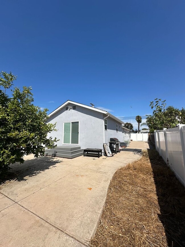 Building Photo - Fletcher Hills/El Cajon 3Br House 1/2 OFF ...