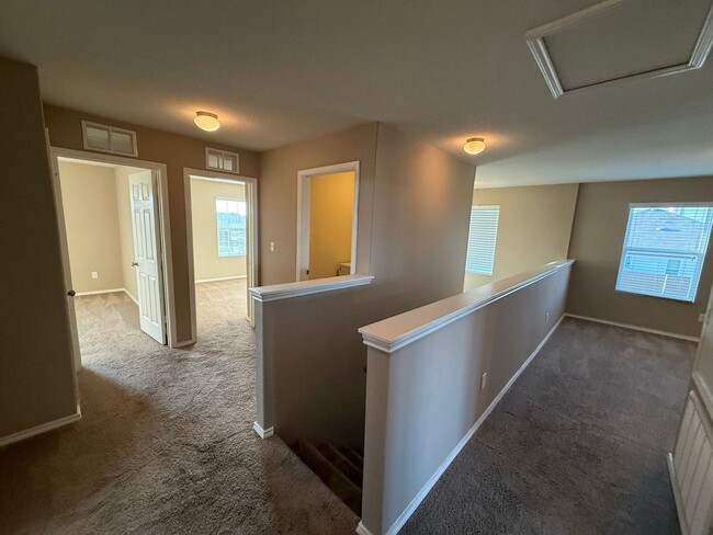 Building Photo - Spacious corner lot with Washer & Dryer in...