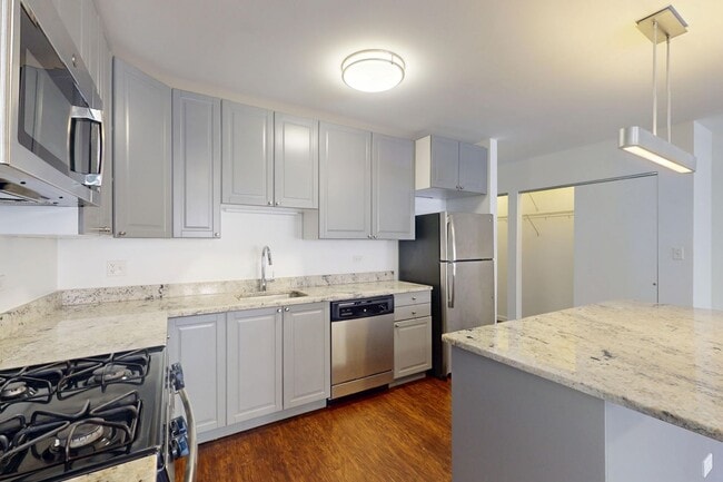 Floorplan - 5524-5526 S. Everett Avenue