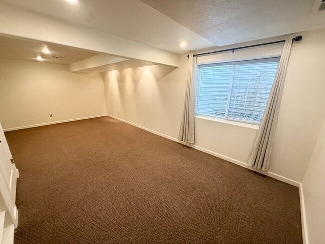 Building Photo - Well Maintained 4 Bed, 3 Bath Home in Anderson Farm!