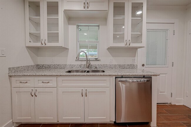 Building Photo - 5703 Belmark St