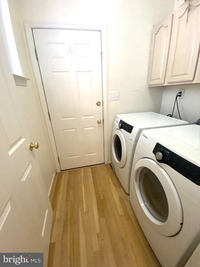 Building Photo - 372 Tuvira Ln