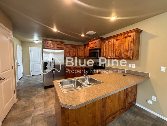 Building Photo - 2729 Mary Dr