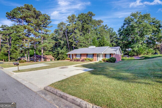 Building Photo - 105 Belle Dr