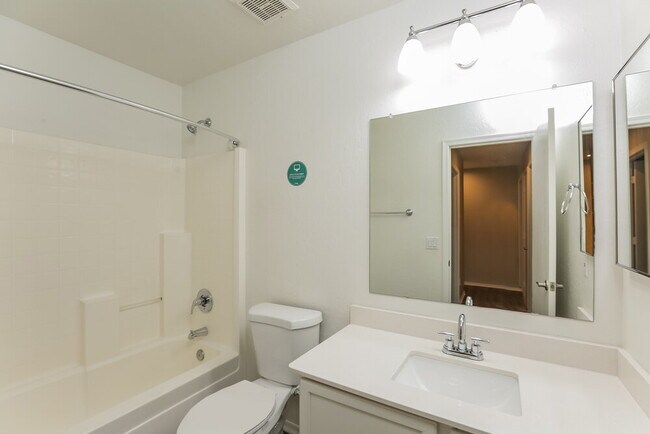 Building Photo - 7637 S 27th Way