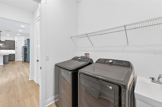 Building Photo - 15174 Field Daisy Dr
