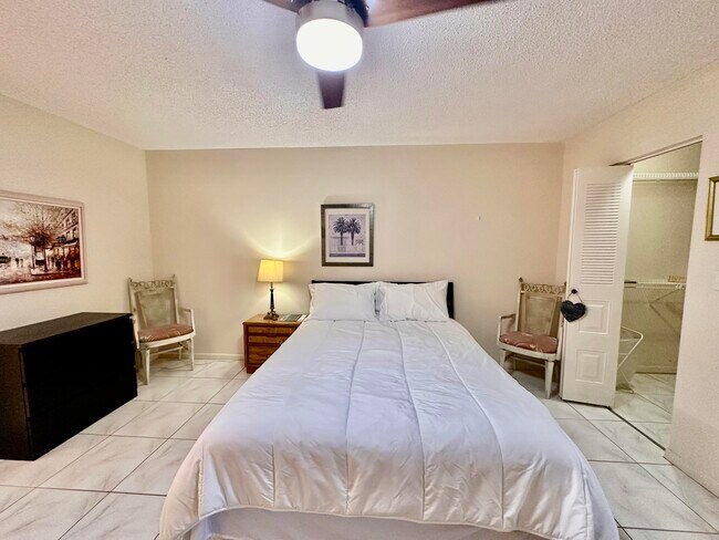 Building Photo - 1805 Eleuthera Point