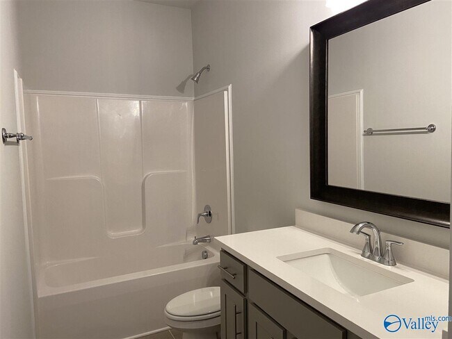 Building Photo - 440 Legend Oak Way SW