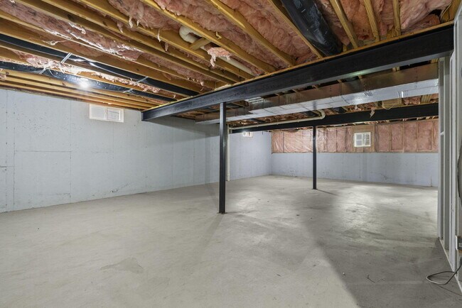 Building Photo - 777 Maidencane Dr