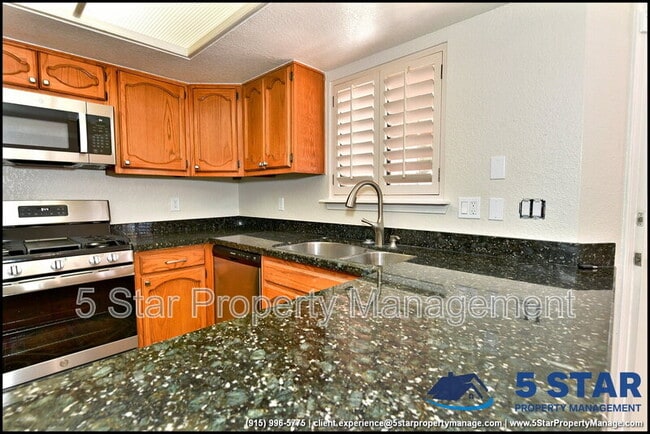 Building Photo - 11620 Laura Marie Dr