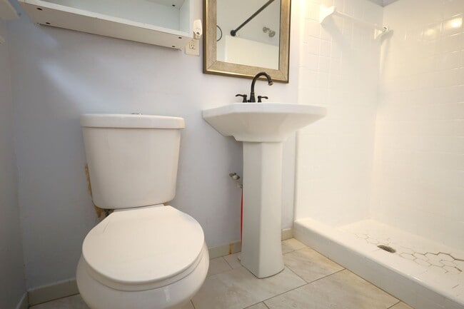 Building Photo - 1104 Kimberly Dr