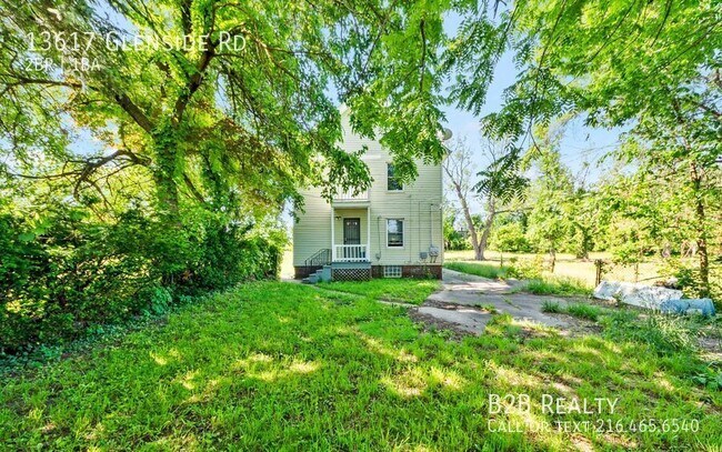 Building Photo - 13617 Glenside Rd