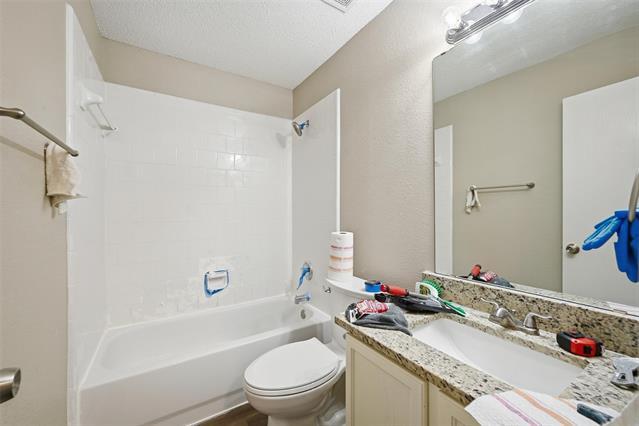 Building Photo - 2305 Eagle Mountain Dr