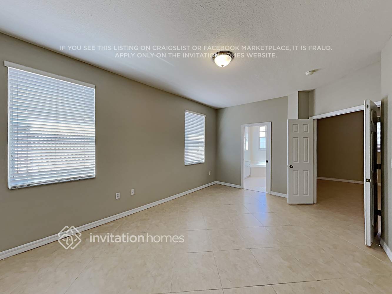Building Photo - 5325 SW 134th Ave
