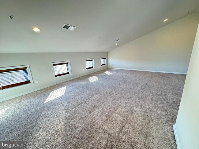 Building Photo - 22461 Windsor Locks Square
