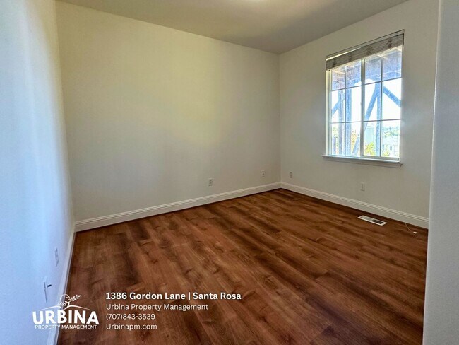 Building Photo - 1386 Gordon Ln