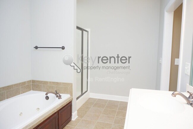 Building Photo - 5410 Mandarin Cir
