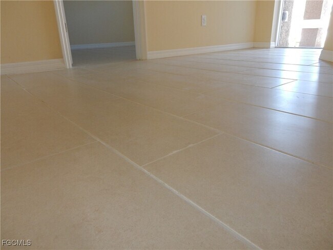 Building Photo - 1713 SW 33rd St