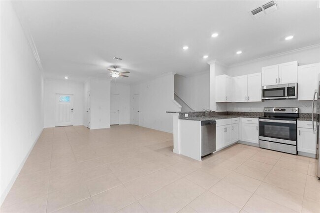 Building Photo - 7010 Ripple Pond Lp