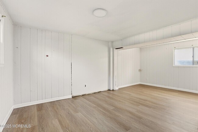 Building Photo - 701 Beach Ave