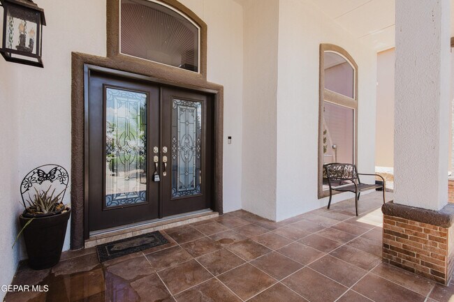 Building Photo - 3733 Tierra Campa Dr