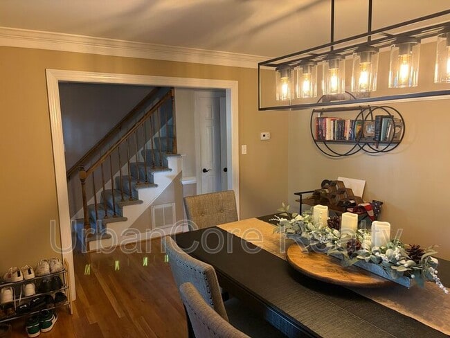 Building Photo - 7949 Flag Tail Dr