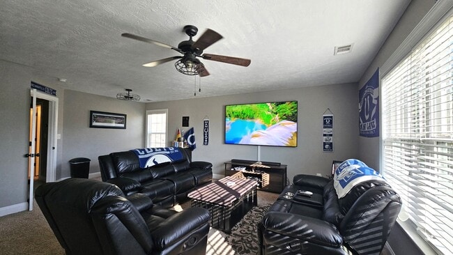Building Photo - 821 Herrington Dr