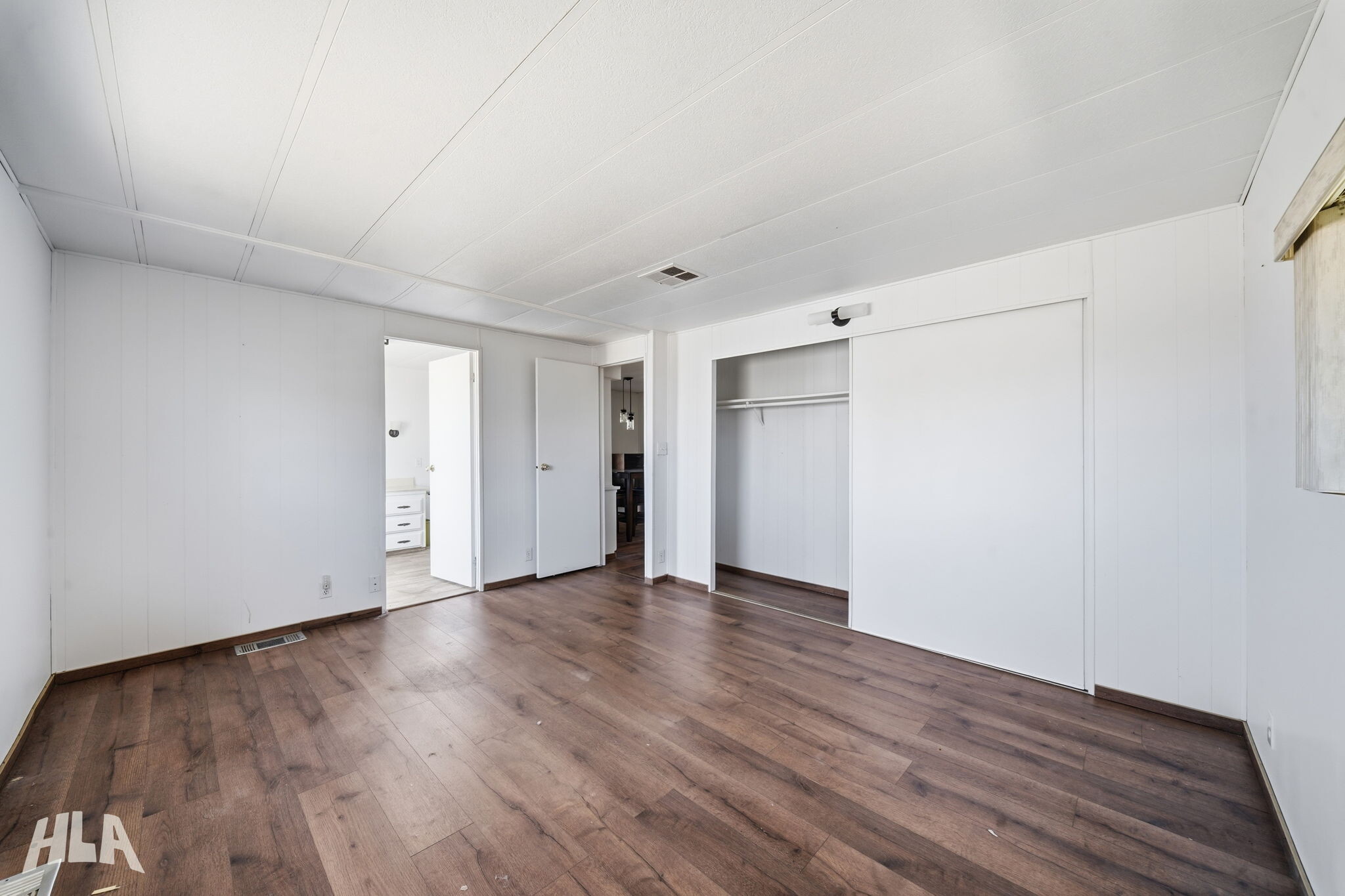 Building Photo - 10584 E Amber Dr