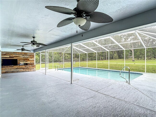 Building Photo - 884 W Massachusetts St