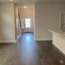 Building Photo - 15702 Ellinger Dr