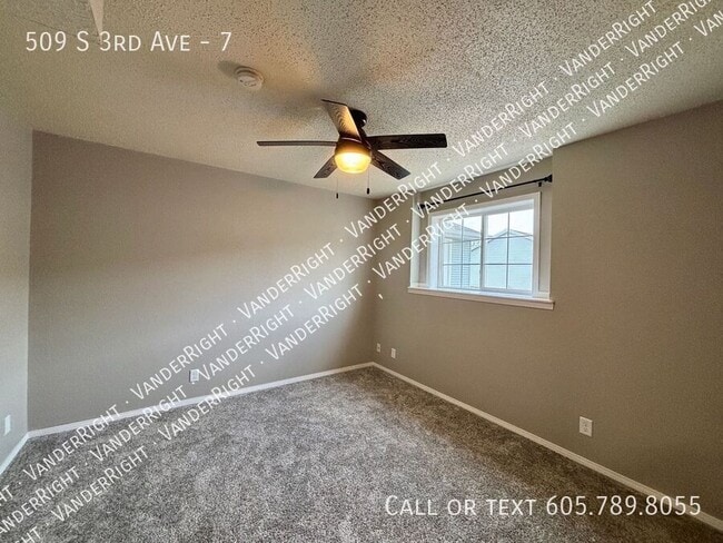 Building Photo - 509 3rd Ave