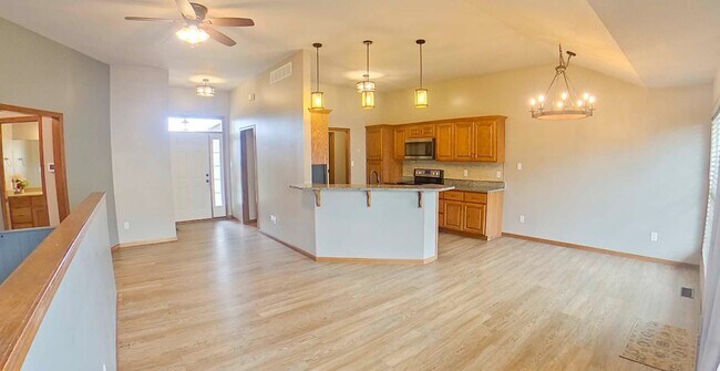Building Photo - Fenced In Yard + Patio + Pet Friendly + St...