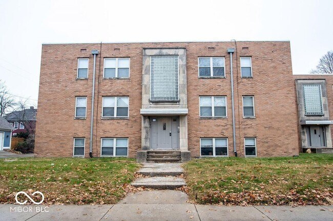 Primary Photo - 146 E 19th St