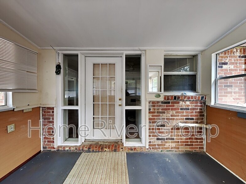 Building Photo - 1703 US-90
