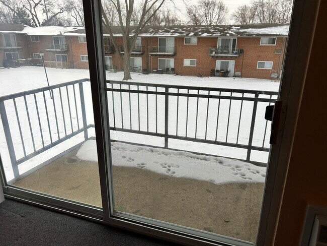 Building Photo - 1845 White Chapel Dr