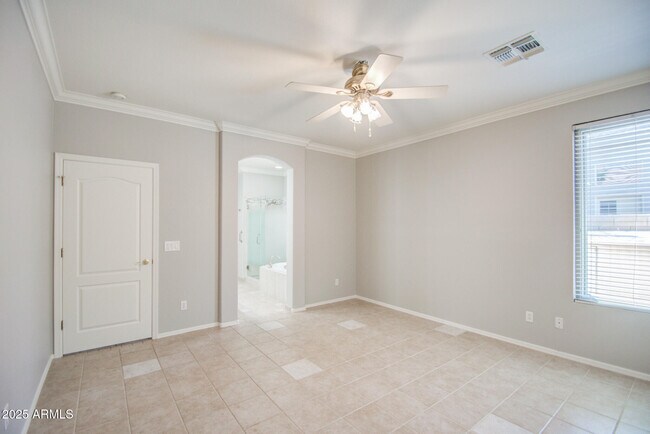 Building Photo - 1634 W Windsong Dr