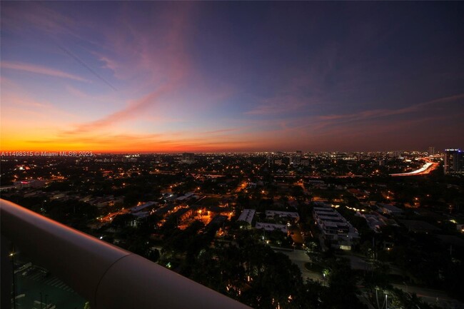 Building Photo - 2127 Brickell Ave