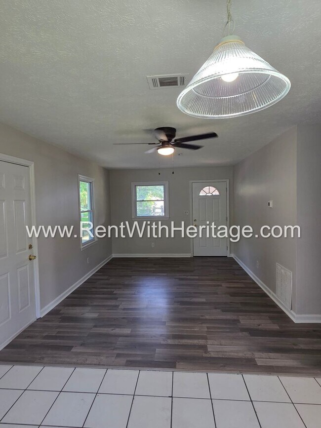 Building Photo - 5990 Peco Ln