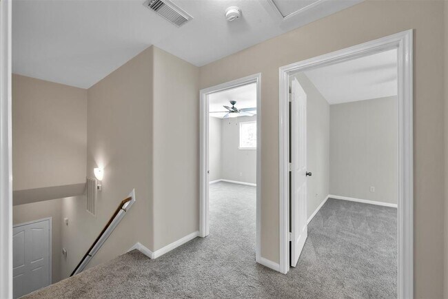 Building Photo - 9020 Zapata Way
