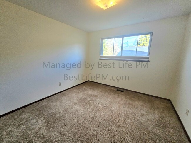 Building Photo - 2575 NW 119th Pl