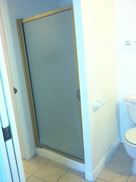 Building Photo - Ground Floor Condominium minutes to UNLV/2 Bed/2 Bath