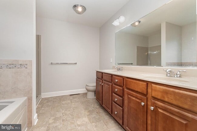 Building Photo - 103 Scully Pl