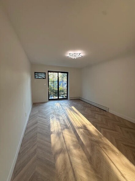 Building Photo - 3622 195th St