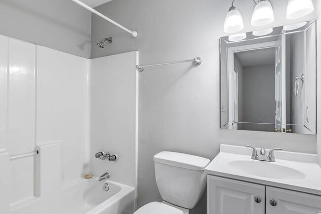 Building Photo - NW Home - Updated Kitchen and Bathrooms, Wood Laminate Flooring, Deck, Must See!