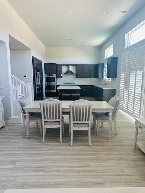 Building Photo - 361 Vinterra Ct