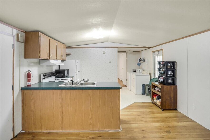 Building Photo - 21424 Coyote Trl