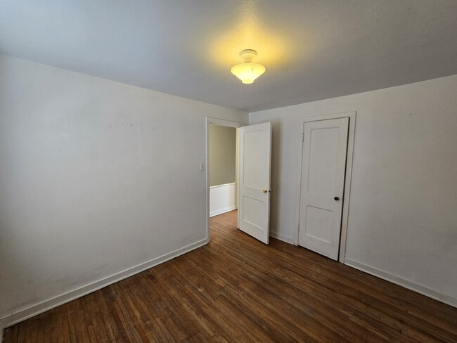 Building Photo - 251 Madison St