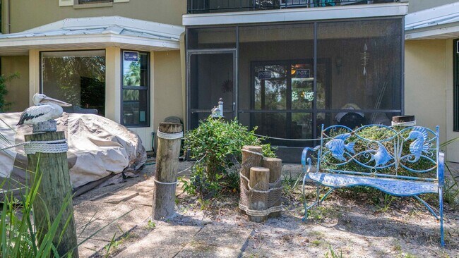 Building Photo - 11316 W Bayshore Dr